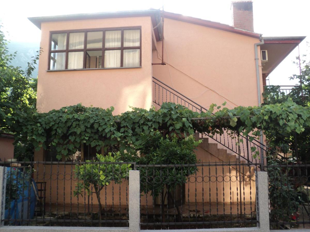 Apartment Sali Kotor Luaran gambar